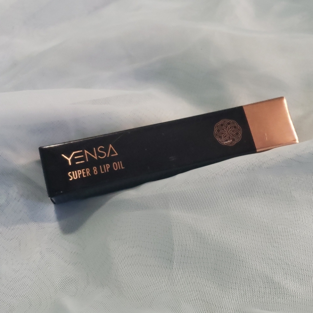 Yensa lip oil